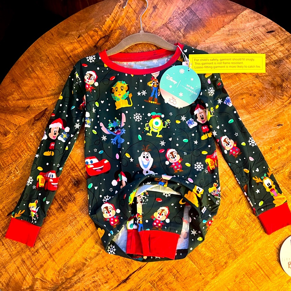 LITTLE SLEEPIES DISNEY CHRISTMAS PARADE PAJAMA SET - NWT - SIZE 4T
